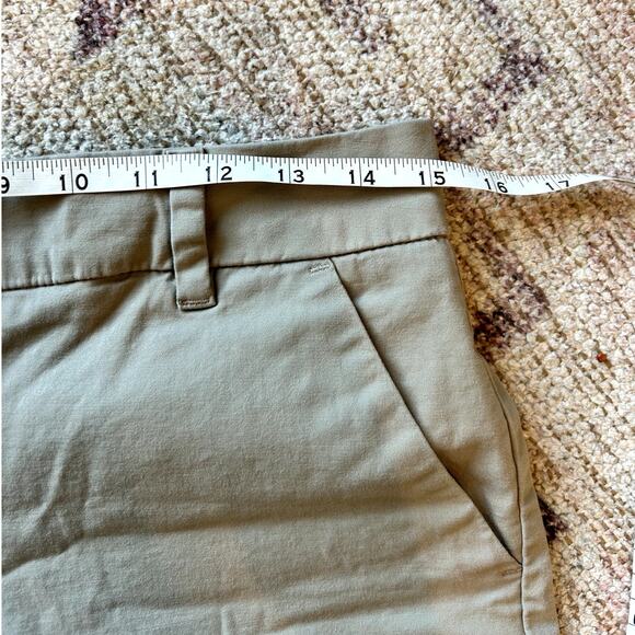Tommy Hilfiger Women's Khaki Shorts Timeless Classic Preppy Casual Size 4 - Picture 8 of 12